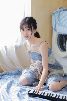 一点遮挡都没有的美女